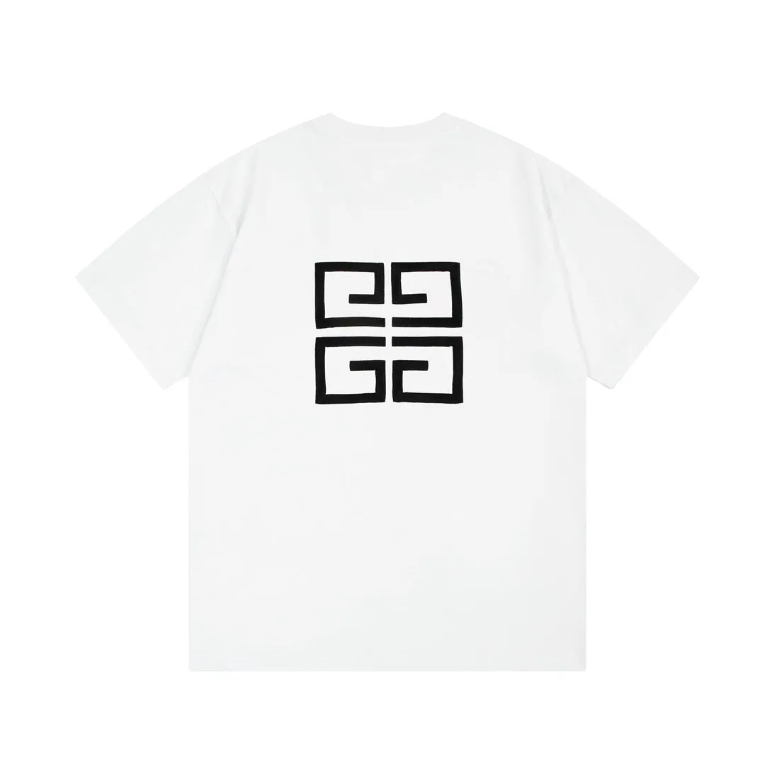 Certainly! Here’s a suggestion for an optimized e-commerce product title with modifiers for a Balenciaga T-shirt:

Balenciaga Unisex Classic Logo T-Shirt - Premium Cotton, Casual Streetwear Tee

This title includes descriptors that might appeal to customers interested in fashion attributes and quality.